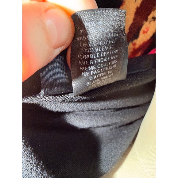 Black Avant Garde Asymmetrical Short Sleeve Midi Dress Built in Canada - M - Picture 9 of 12